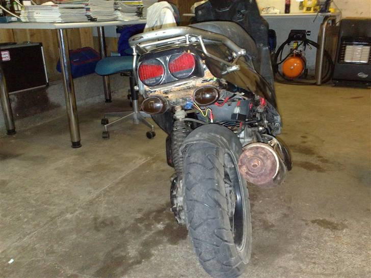 PGO hot50  SOLGT billede 2