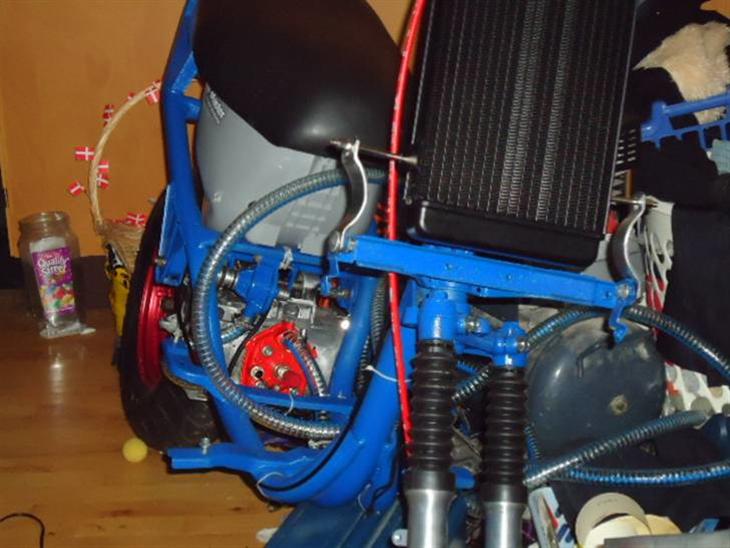 {{currentPhoto.altText}} billede {{currentPhoto.number}}