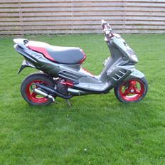 Peugeot speedfight 2 solgt