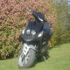 Yamaha bws spy <solgt>