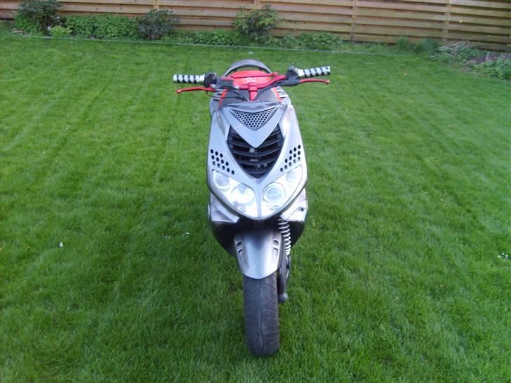 Peugeot speedfight 2 solgt billede 2