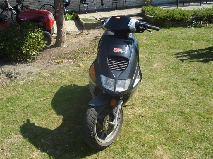 Aprilia sr replica billede 1