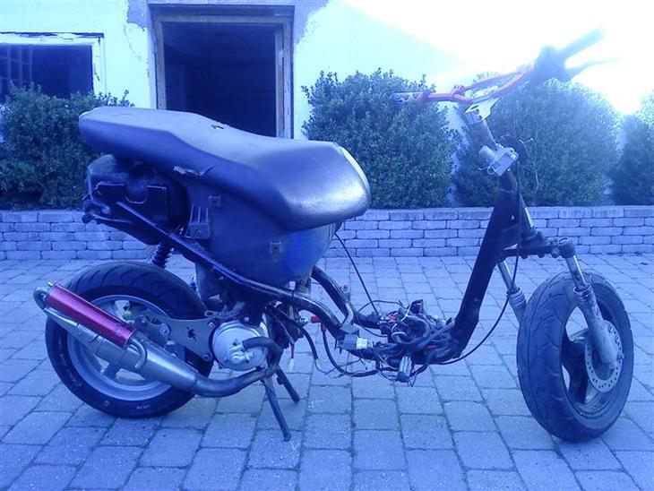 {{currentPhoto.altText}} billede {{currentPhoto.number}}