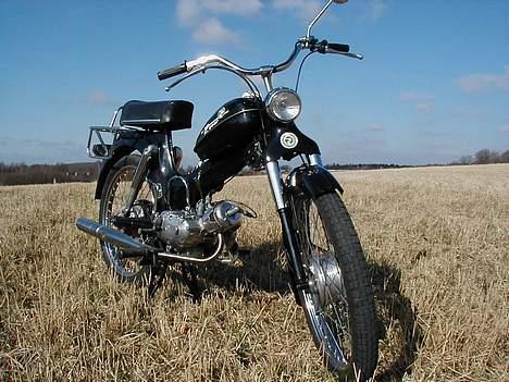 Puch MS 50 (stjålet) Findeløn! - skråt forfra.. der ka man rigtig se det er en rigtig old shcool Moped.. billede 2