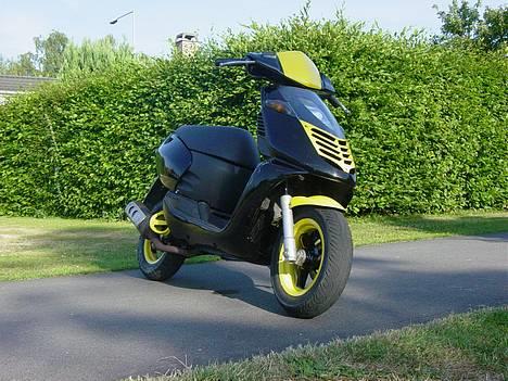 Aprilia Sonic SOLGT - 12/7-05 Nye billeder.. :-) billede 1