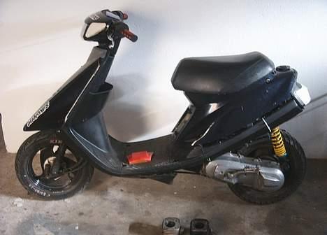 Yamaha jog (SOLGT) billede 6