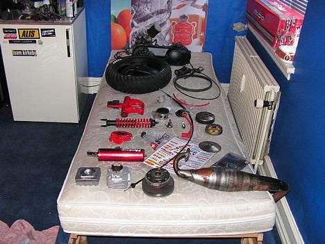 Piaggio "zip" team kirkeby  - delene er klar til at samles... billede 5