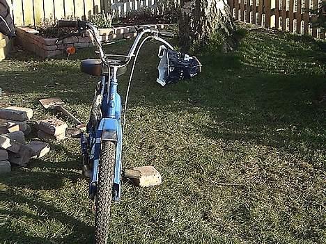 Vespa CiAo PrOjEkT    solgt. billede 2