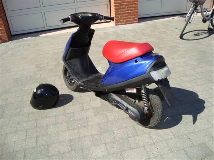 Yamaha jog SOLGT billede 4