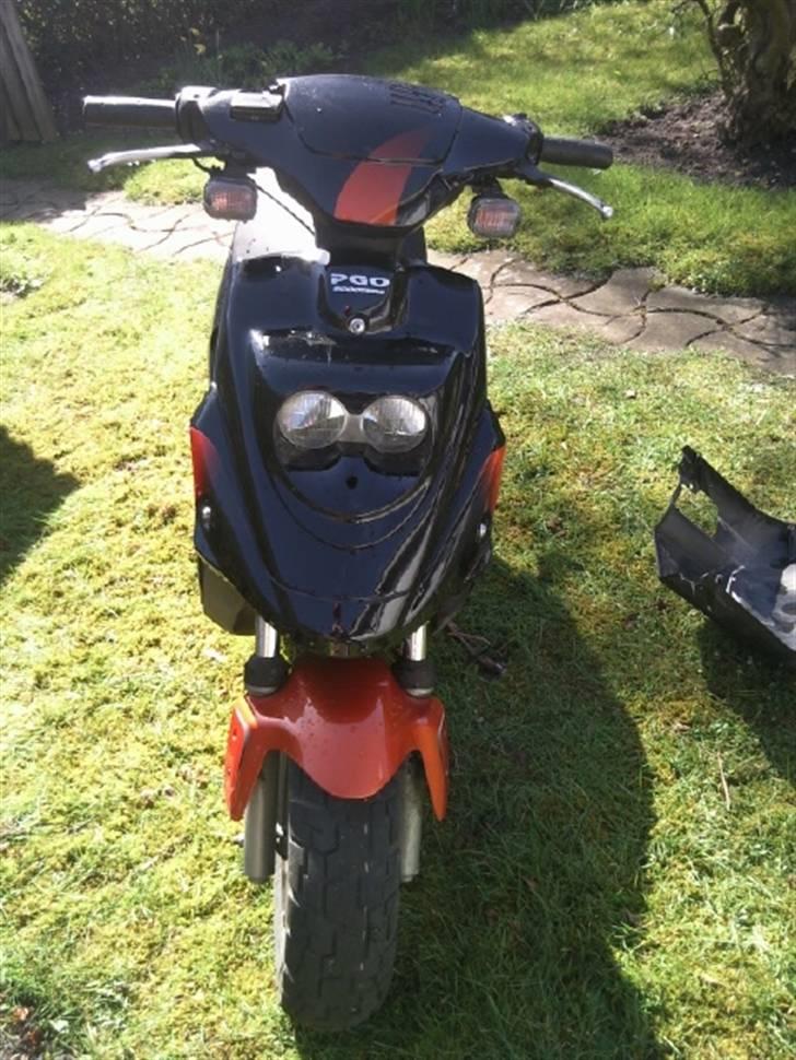 PGO Hot 50 (FØR!) TIL SALG!! SE ANDEN SCOOTER I PROFIL - Som den så ud lige da jeg fik den ;) - Tilsalg/bytte!!!!! billede 1