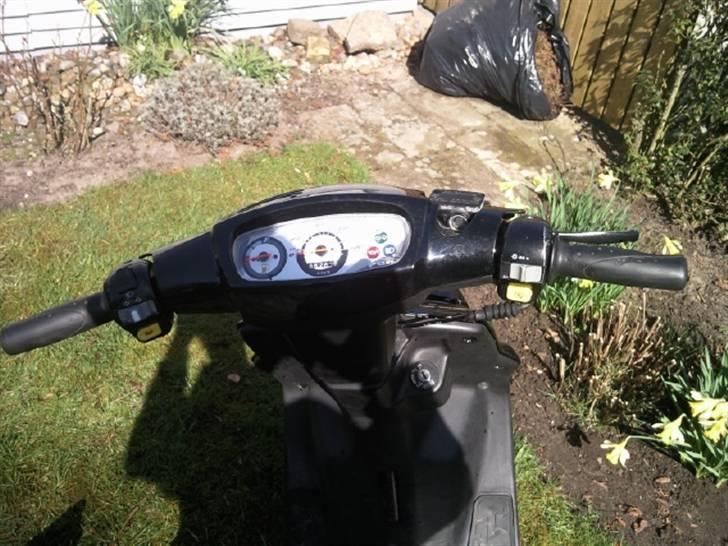 PGO Hot 50 (FØR!) TIL SALG!! SE ANDEN SCOOTER I PROFIL - Som den så ud lige da jeg fik den ;) - Tilsalg/bytte!!!!! billede 4