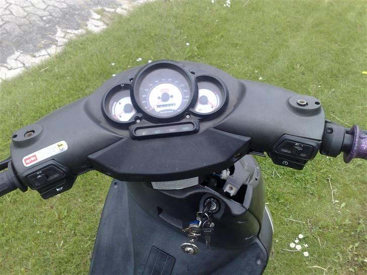 Aprilia SR50 ditech LC DD SOLGT billede 6