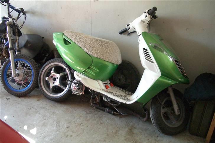 Aprilia sonrox  - 75 % Færdig billede 8