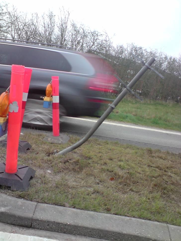 Gilera Runner  "totalskadet" - Skiltet jeg kørte ind i, da jeg smadrede min dejlige runner...  billede 18