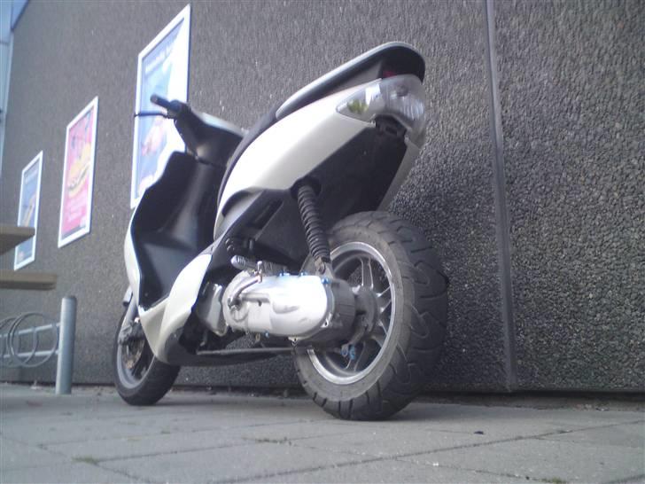Yamaha Jog R Solgt ! :D - Nye Skjolde ;p  billede 17