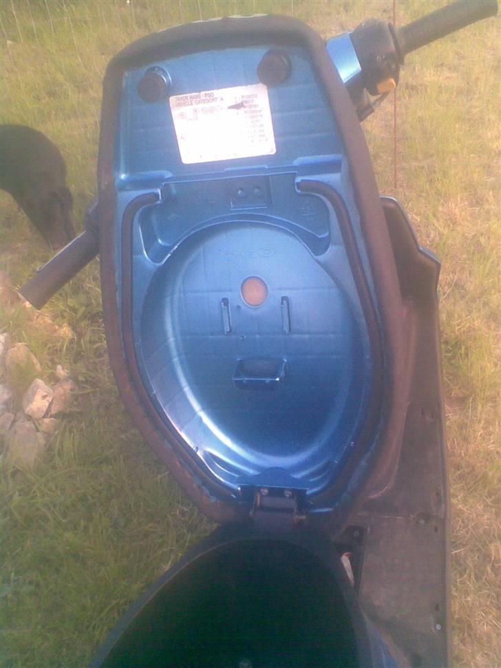 PGO hot 50 >Byttet< - Sådan ser vores værksted ud når vi ikk er ude at køre.. XD billede 12