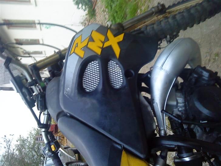 Suzuki RMX til salg haha BYD! billede 6