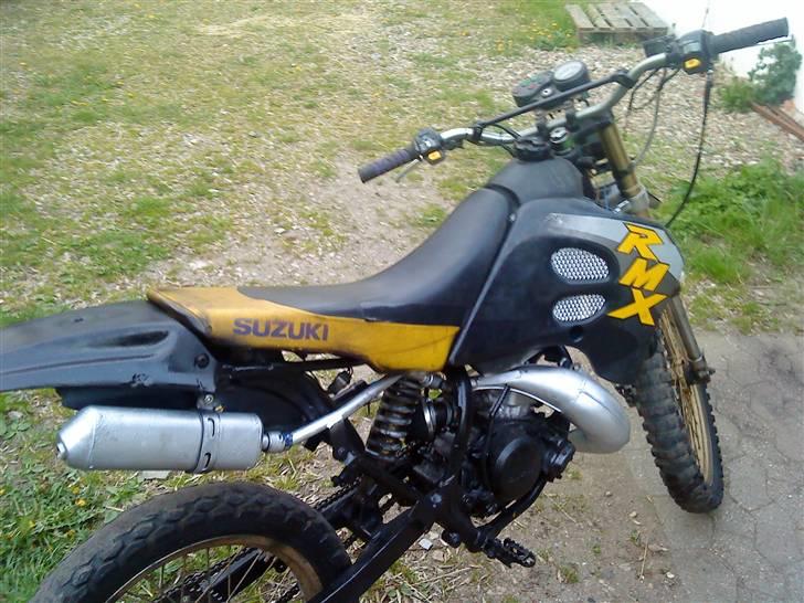 Suzuki RMX til salg haha BYD! billede 7