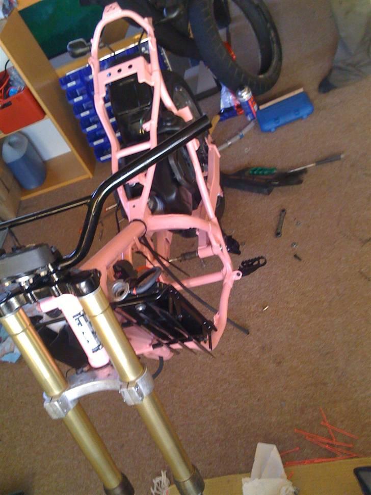 Suzuki RMX Under ombygning billede 3