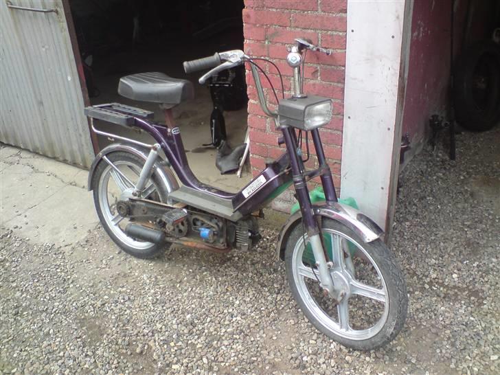 Vespa bravo solgt billede 2