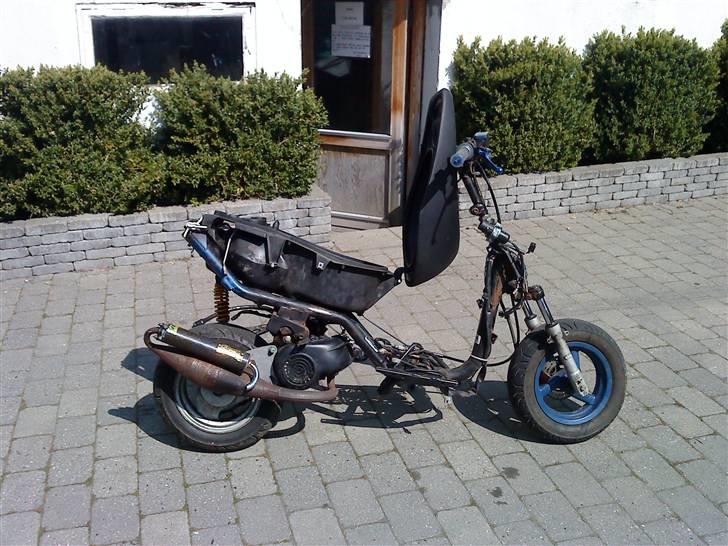 Aprilia Sonic. Byttet til Derbi. - Skal du ha´ noget for pengene, så læg dig ned i svingene!  billede 8