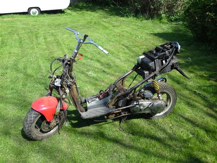 Suzuki Katana *byttet* - Som den står lige nu, alle skjolde er af den og klar til spartel og maling snart.. :) billede 14