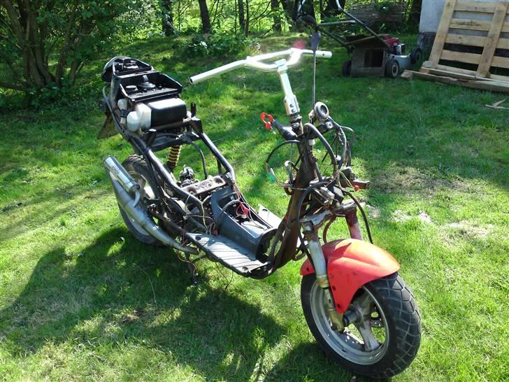 Suzuki Katana *byttet* - Som den står lige nu, alle skjolde er af den og klar til spartel og maling snart.. :) billede 17