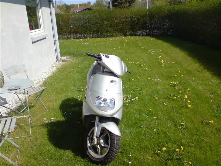 Daelim S five billede 1