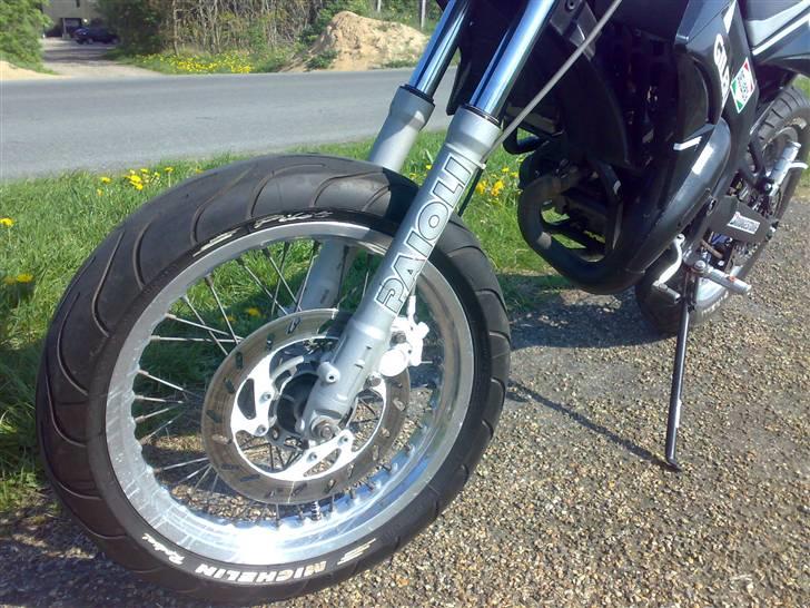 Gilera Smt LC DD²ºº6 J@J "Solgt" - Malet bremsecaliper og skive billede 5