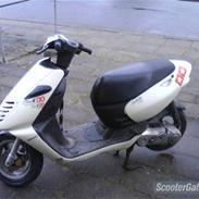 Aprilia sonic LC