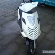 Aprilia sonic LC