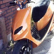 Suzuki estilette