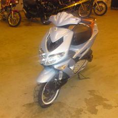 Peugeot speed fight 2 (til salg )