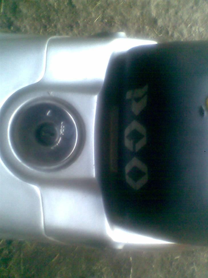 PGO Hot 50   >> SOLGT << - Tank dæksel  (glimter)  :D billede 9