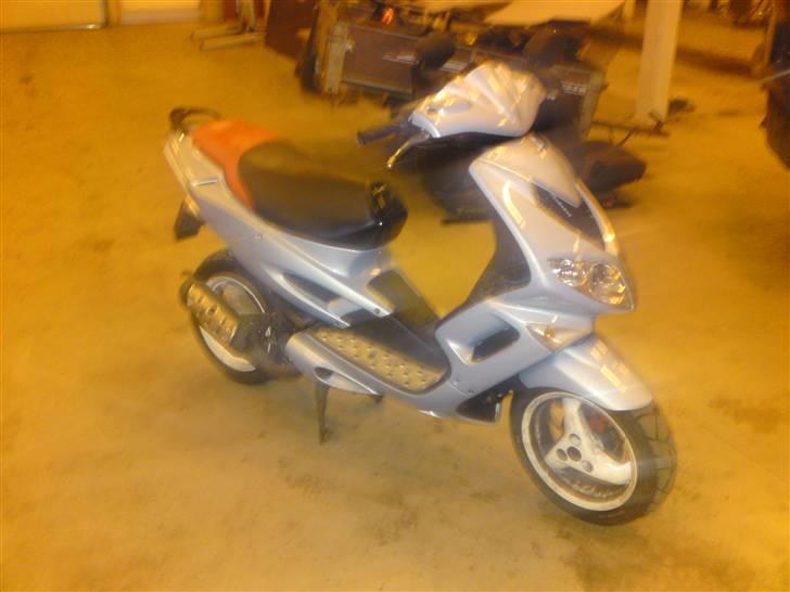 Peugeot speed fight 2 (til salg ) billede 3