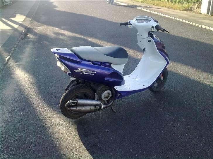 Honda Sfx.SOLGT  - Lånte lige en vens knæk :D ( blæserskjoldet kunne ik komme på pga den knæk der, men er på igen ) :)  billede 2