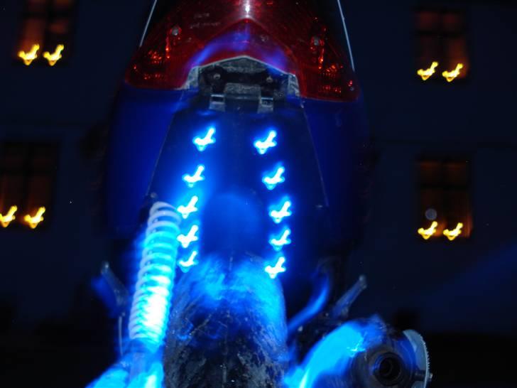 Yamaha jog r solgt - 14 dioder bag billede 17