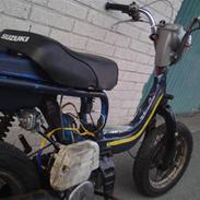 Suzuki FZ50