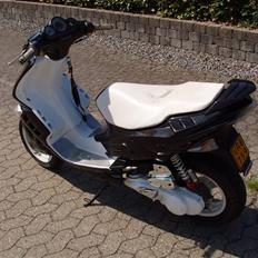 Peugeot Speedfight 2 > SOLGT <