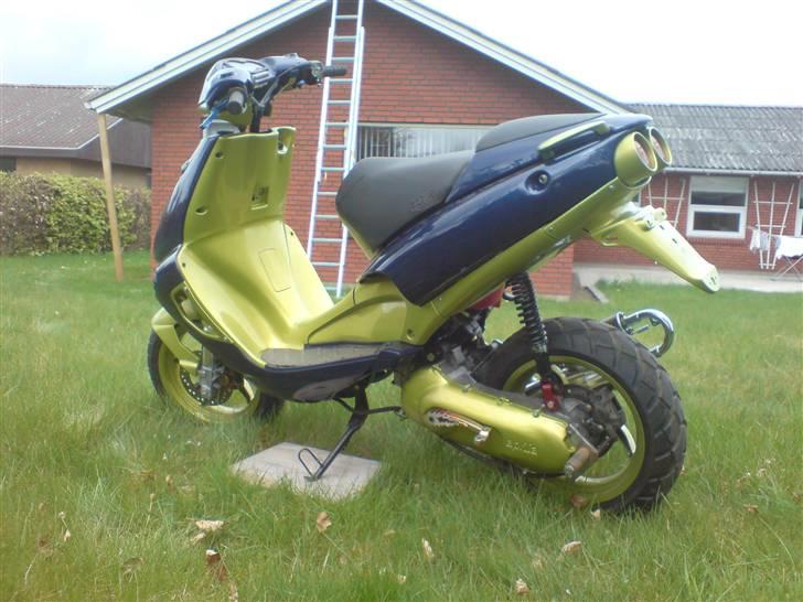 Aprilia sr lcdd marcipanfræsseren solgt  billede 4