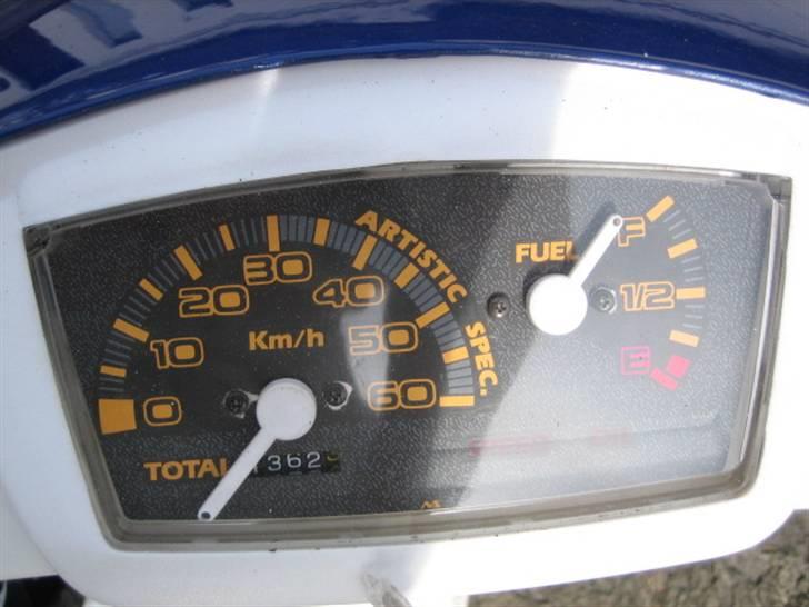 Yamaha Jog AS *Stjålet* - Skal have købt et digitalt speedometer (: billede 4