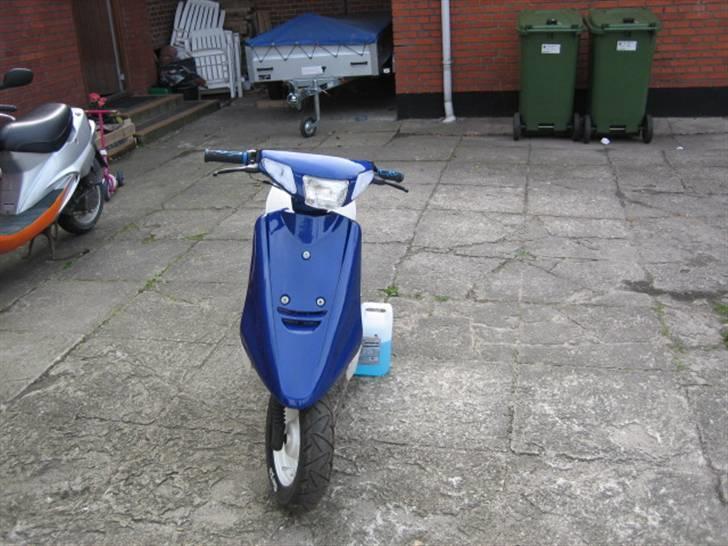 Yamaha Jog AS *Stjålet* - Søster´s fine kymco i venstre side ;) billede 7
