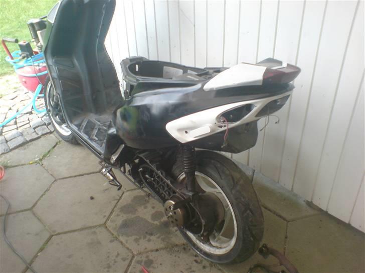 Piaggio nrg mc3 (byttet) - da jeg var igang med den (:  billede 3