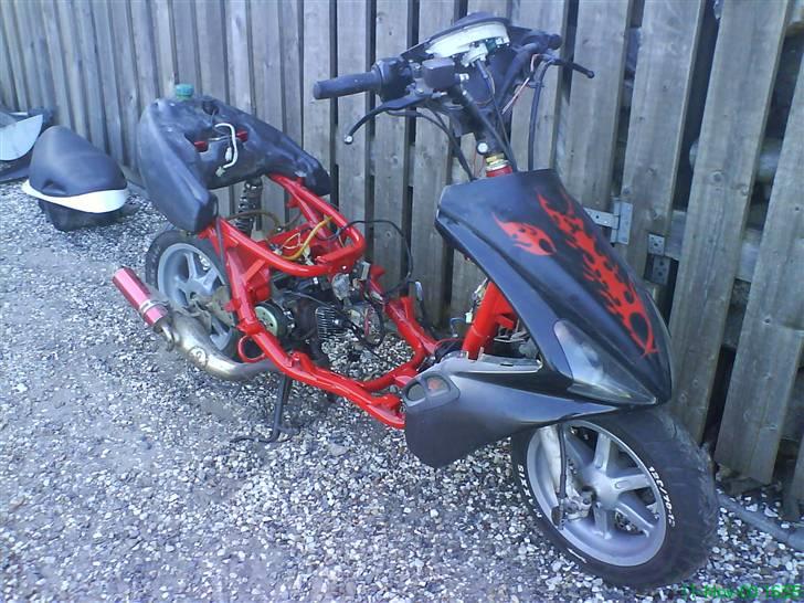 Benelli 491 AC. BYTTET TIL BWS - så langt nåede jeg inden jeg solgte den :´( den manglede bere en lille halvmåne i  variatoren ? :´(<3 billede 4