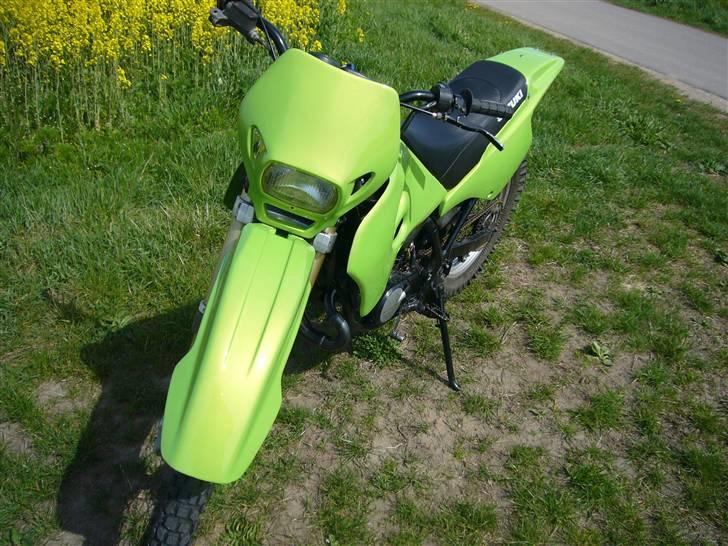 Suzuki rmx (BYTTET) - Man kan ikke rigtig se efekten i lakken der meget federe i virkeligheden billede 3