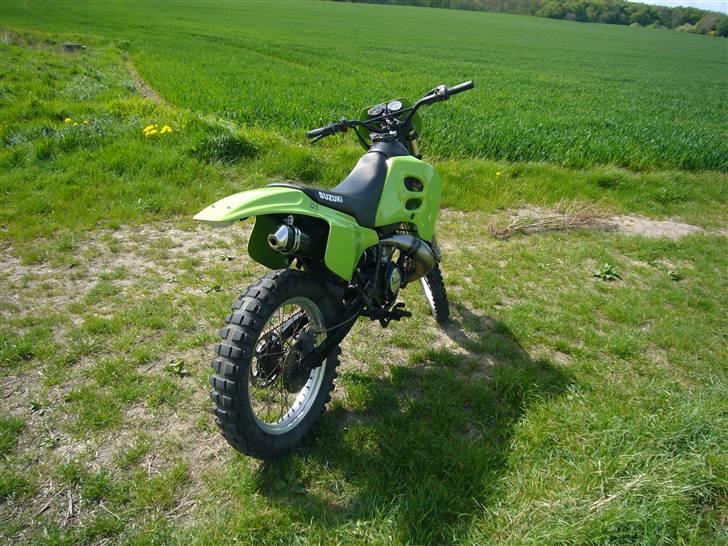 Suzuki rmx (BYTTET) - Man kan ikke rigtig se efekten i lakken der meget federe i virkeligheden billede 5