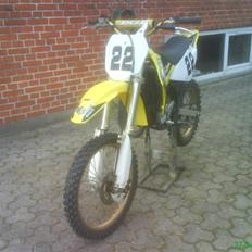 Suzuki rm 85 høj solgt