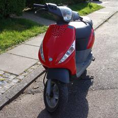 Piaggio Zip SOLGT!
