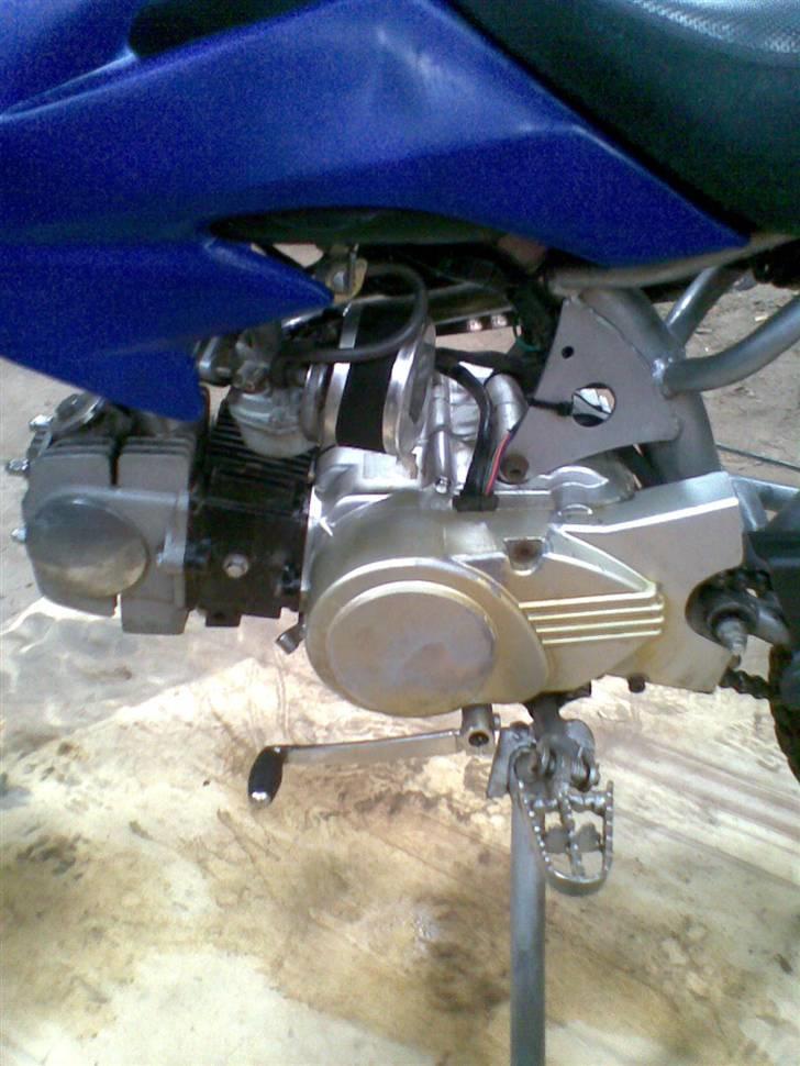 MiniBike dirtbike 125cc smaderet billede 10