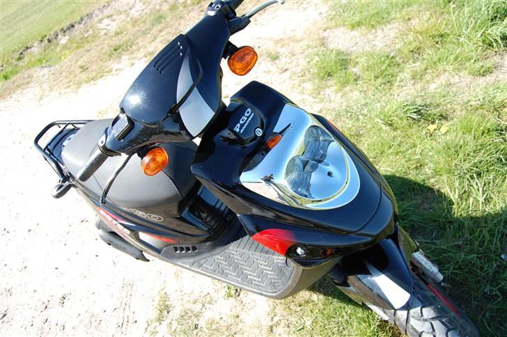 PGO Hot 50: SOLGT billede 1